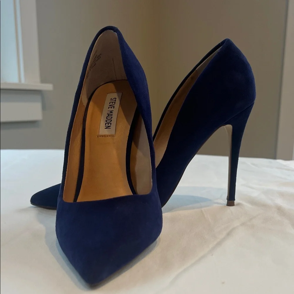 Steve Madden Blue Suede Daisie Heels - Picture 3 of 11